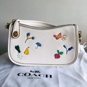 Coach Swinger 20 With Garden Embroidery